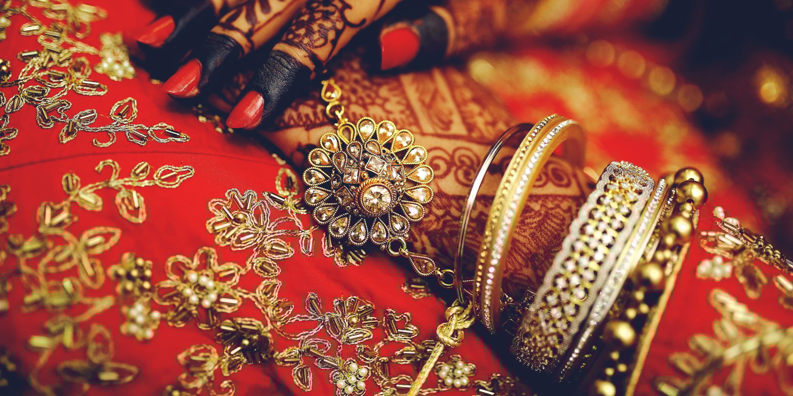 Indian Weddings and the Tradition of Giving Gold Article Desktop Image 2